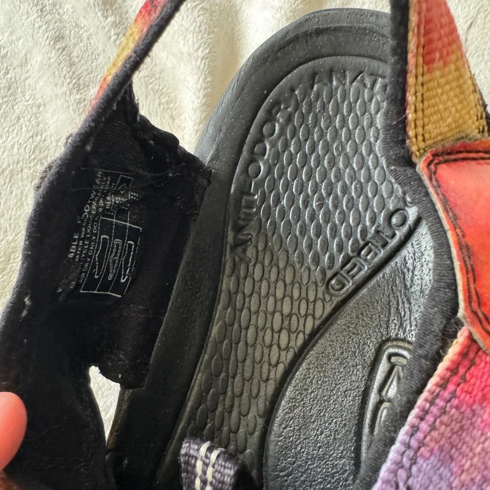 Keen Newport H2 Sandals 11.5 Mens Rainbow Tie Dye Waterproof Gorpcore Hiking